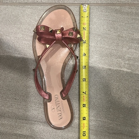 💞Valentino Garavani Rockstud Jelly Pink Flip Flop💞 - Picture 4 of 4